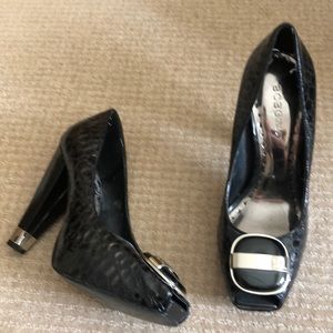 BCBG Black Suede Size 8.5 Heals Shoes